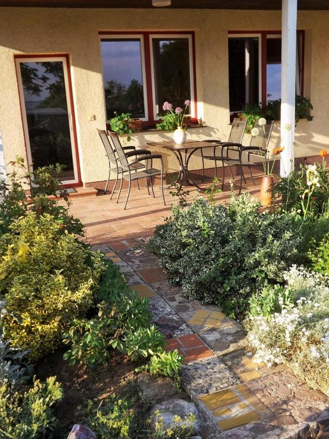 Ferienwohnung Petronela Waren  Exterior foto